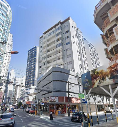 Apartamento Central Proximo Da Praia E Atlantico Shopping บัลเนอาริโอ กังโบริว ภายนอก รูปภาพ