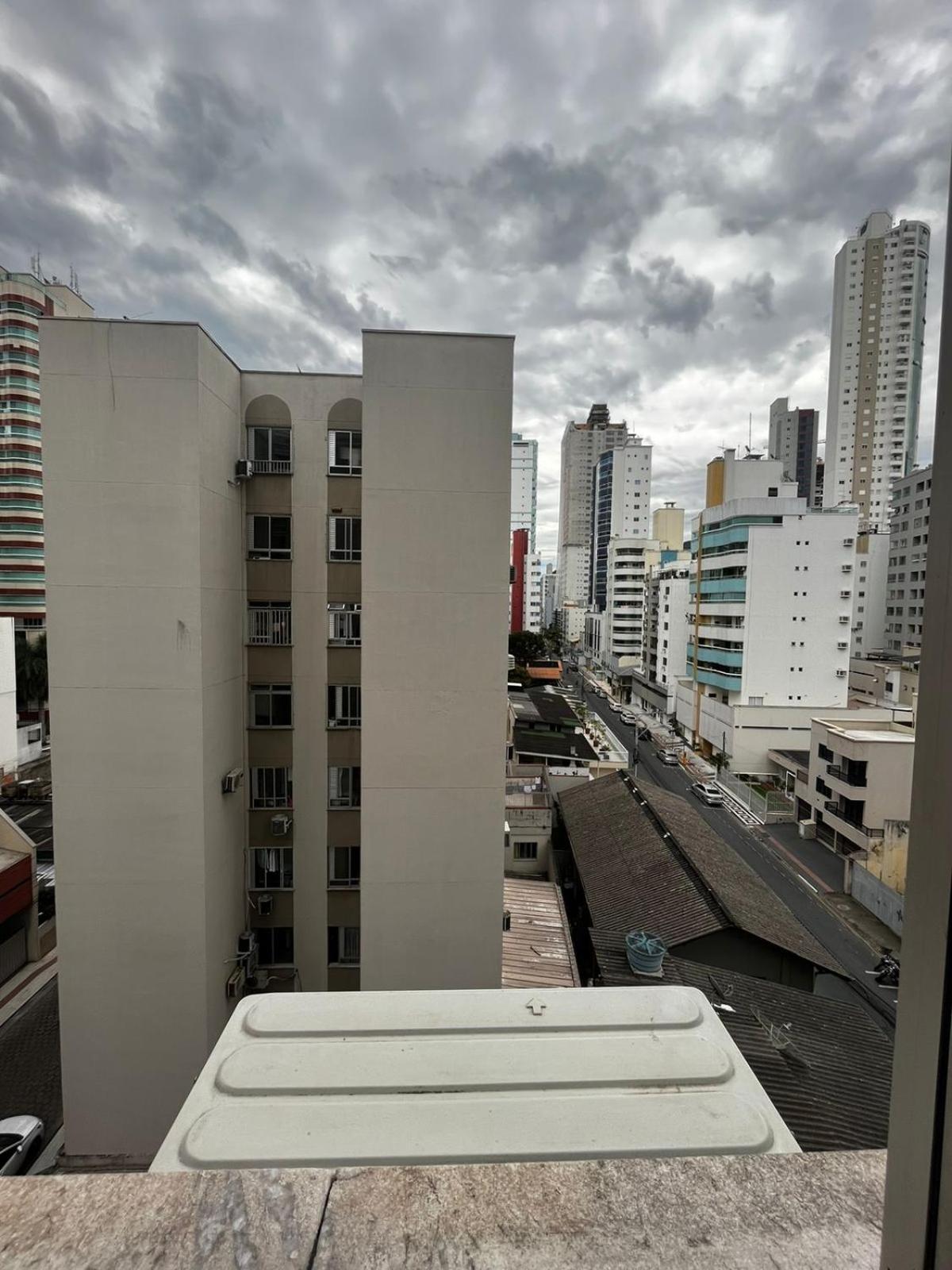 Apartamento Central Proximo Da Praia E Atlantico Shopping บัลเนอาริโอ กังโบริว ภายนอก รูปภาพ